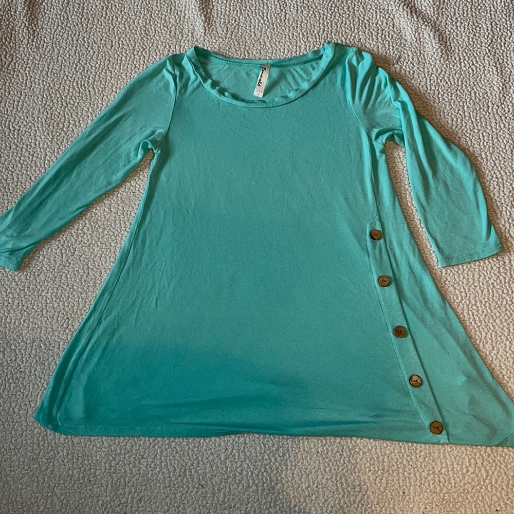 Women’s 3/4 Length Sleeve Tunic - Barely Worn!